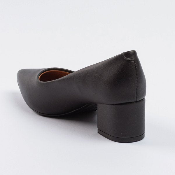 Scarpin Vizzano Salto Bloco Médio Bico Fino Preto - Imagem 4