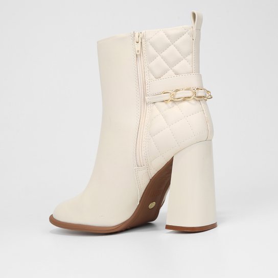 Bota Cano Curto Vizzano Matelassê Salto Alto Feminina – Off White - Imagem 4