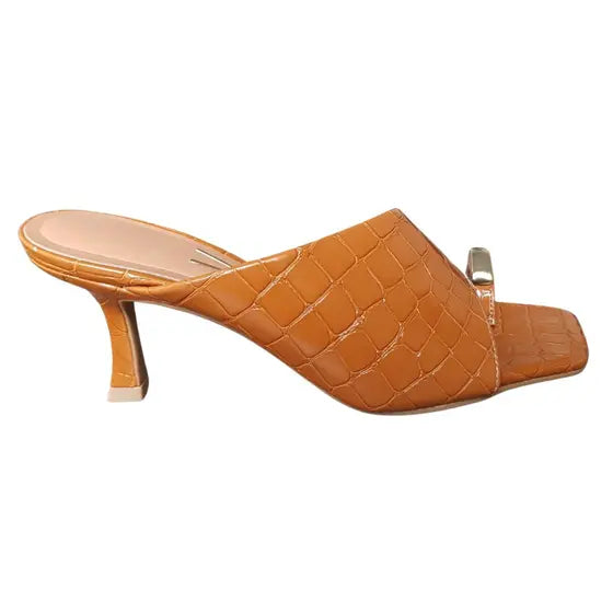 Tamano Ring Toe Vizzano Salto Taça Fechado Lado Croco Verniz 6536.102 - Imagem 2