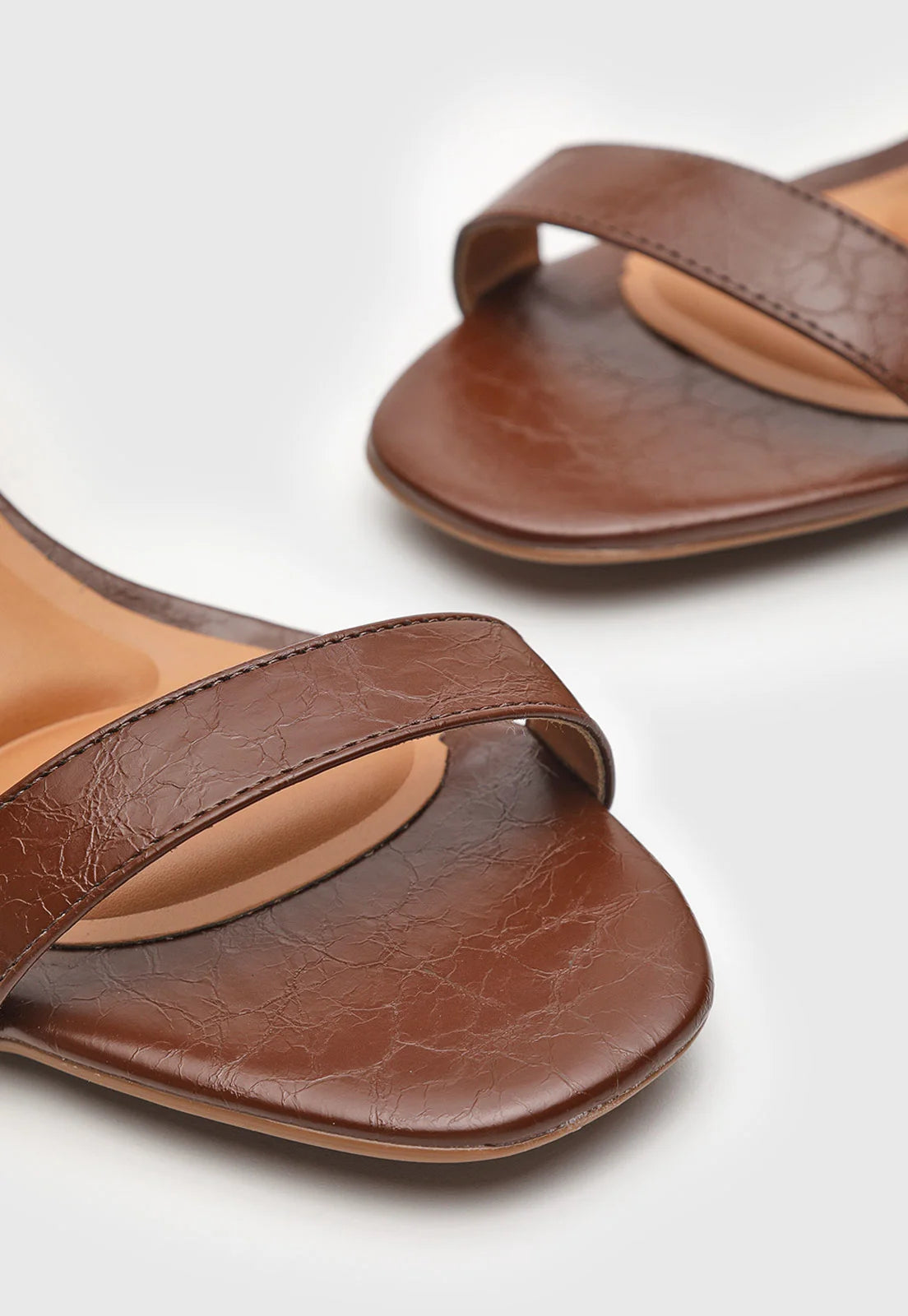 Sandália Vizzano Detalhe Metalizado Marrom - Imagem 5