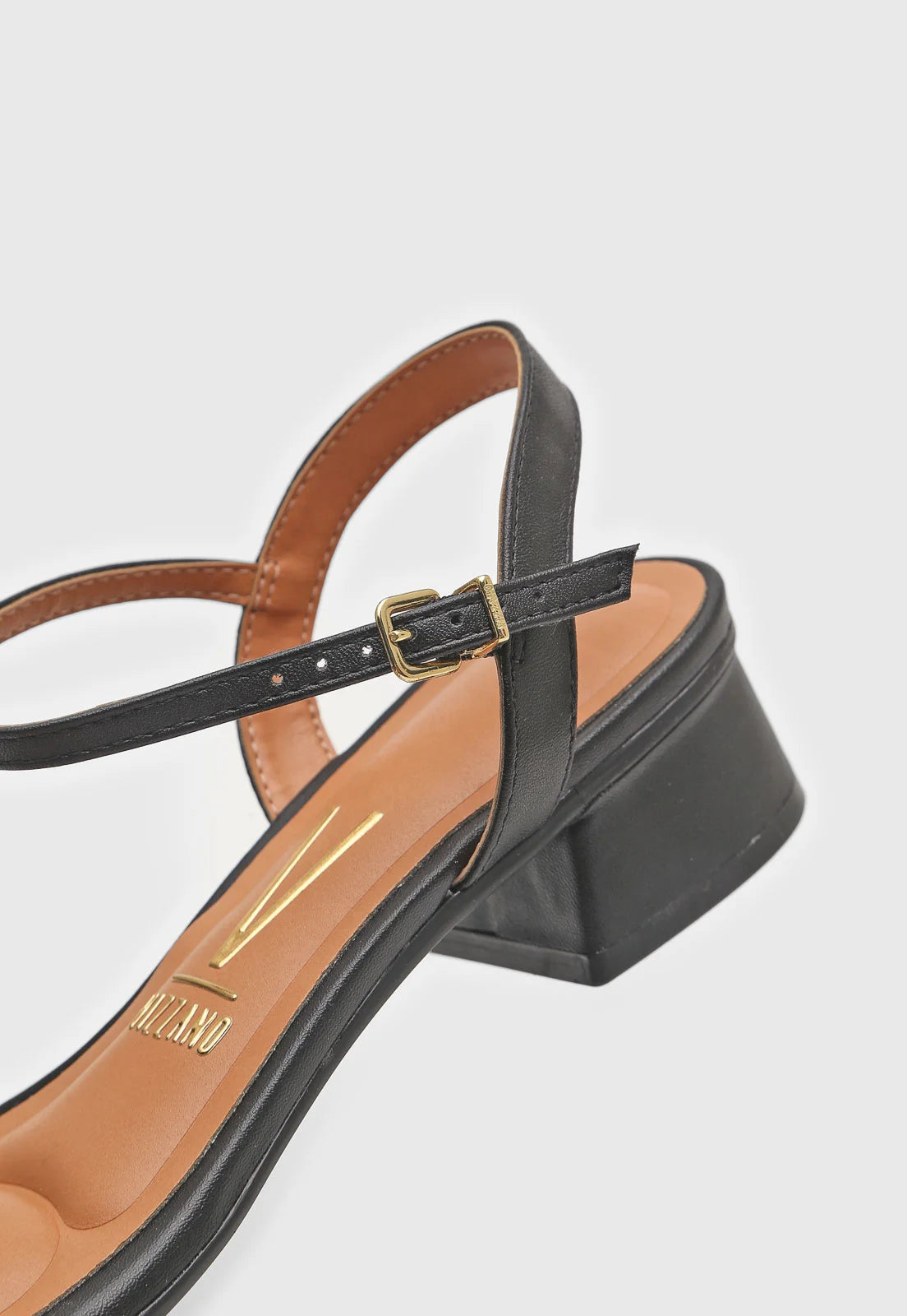 Sandália Vizzano Salto Grosso Preta - Imagem 5