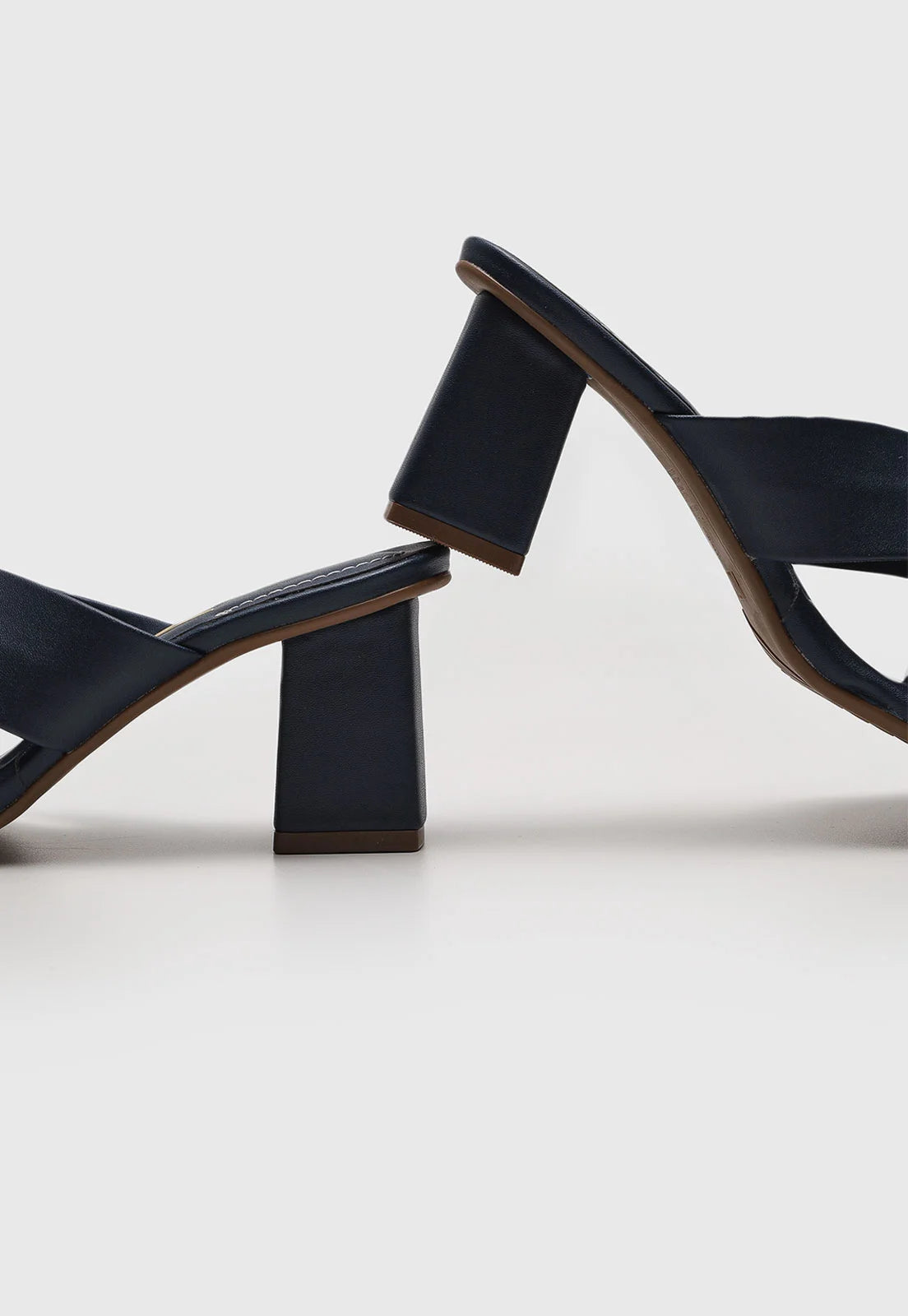 Sandália Vizzano Tiras Cruzadas Azul-Marinho - Imagem 5