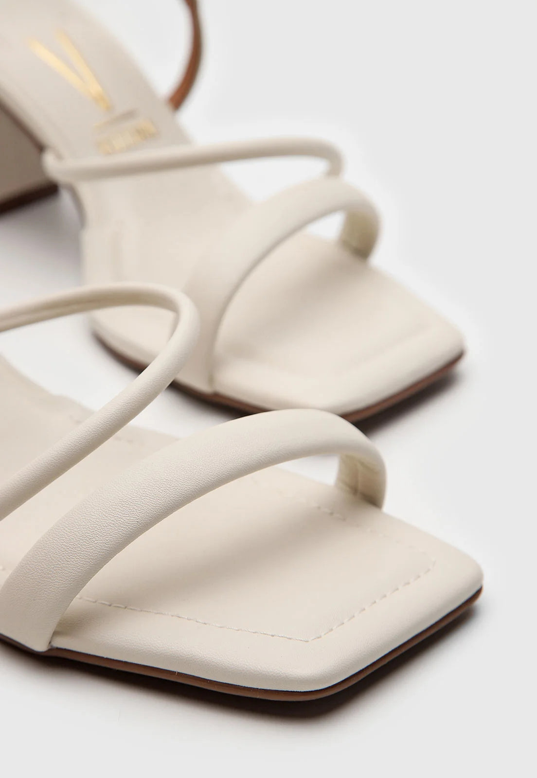 Sandália Vizzano Tiras Off-White - Imagem 4